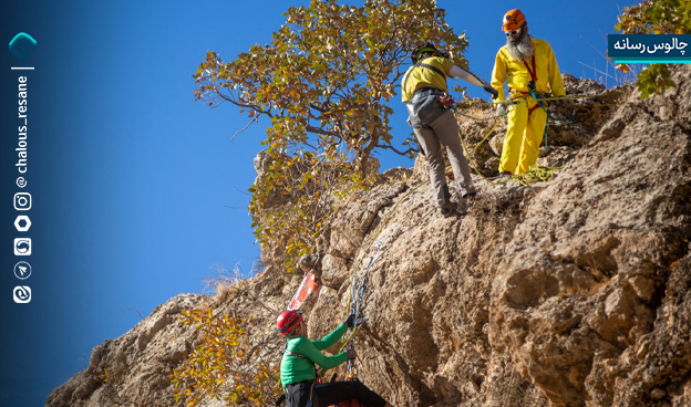 نجات 2 کوهنورد گمشده در ارتفاعات جاده کرج - چالوس