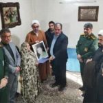 دیدار فرماندار چالوس با مادر شهید لطف الله مرادجعفری