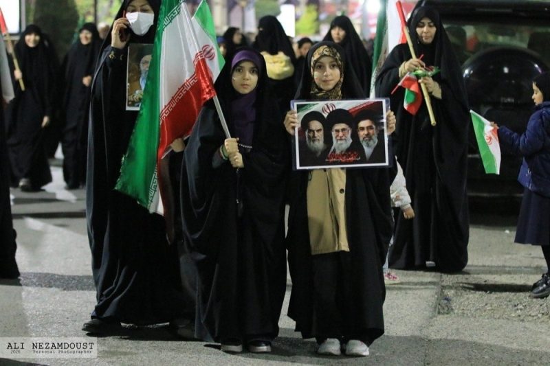 حضور گسترده مردم چالوس در شب های ایستادگی 